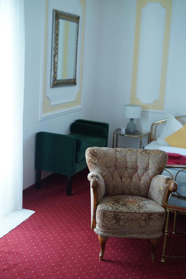 Romantic-Pension Albrecht - Since 1901 Хоэншвангау Экстерьер фото