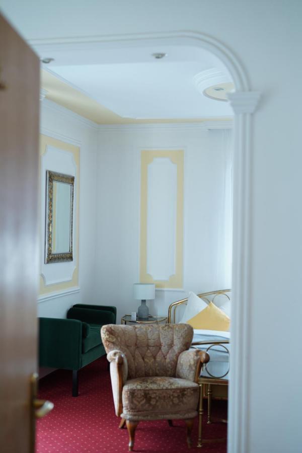 Romantic-Pension Albrecht - Since 1901 Хоэншвангау Экстерьер фото
