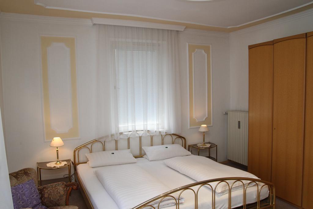 Romantic-Pension Albrecht - Since 1901 Хоэншвангау Экстерьер фото