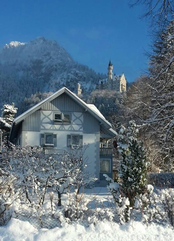 Romantic-Pension Albrecht - Since 1901 Хоэншвангау Экстерьер фото